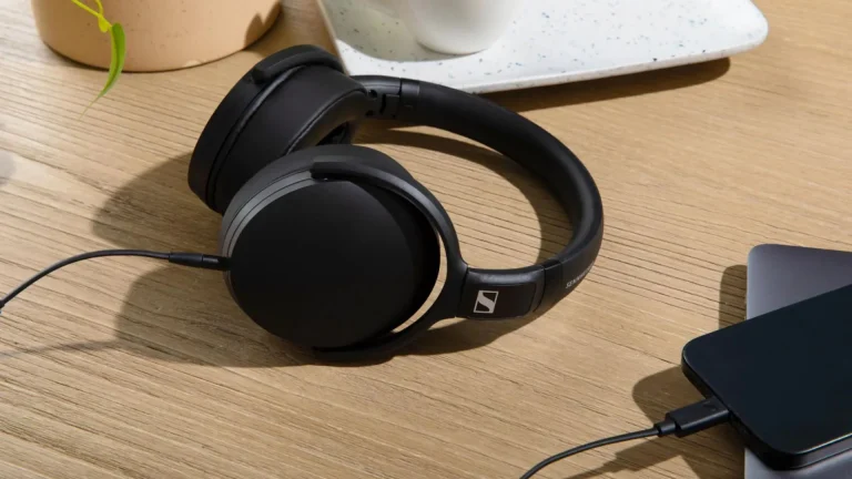 Sennheiser’s CX 80 and HD 400 series go USB-C